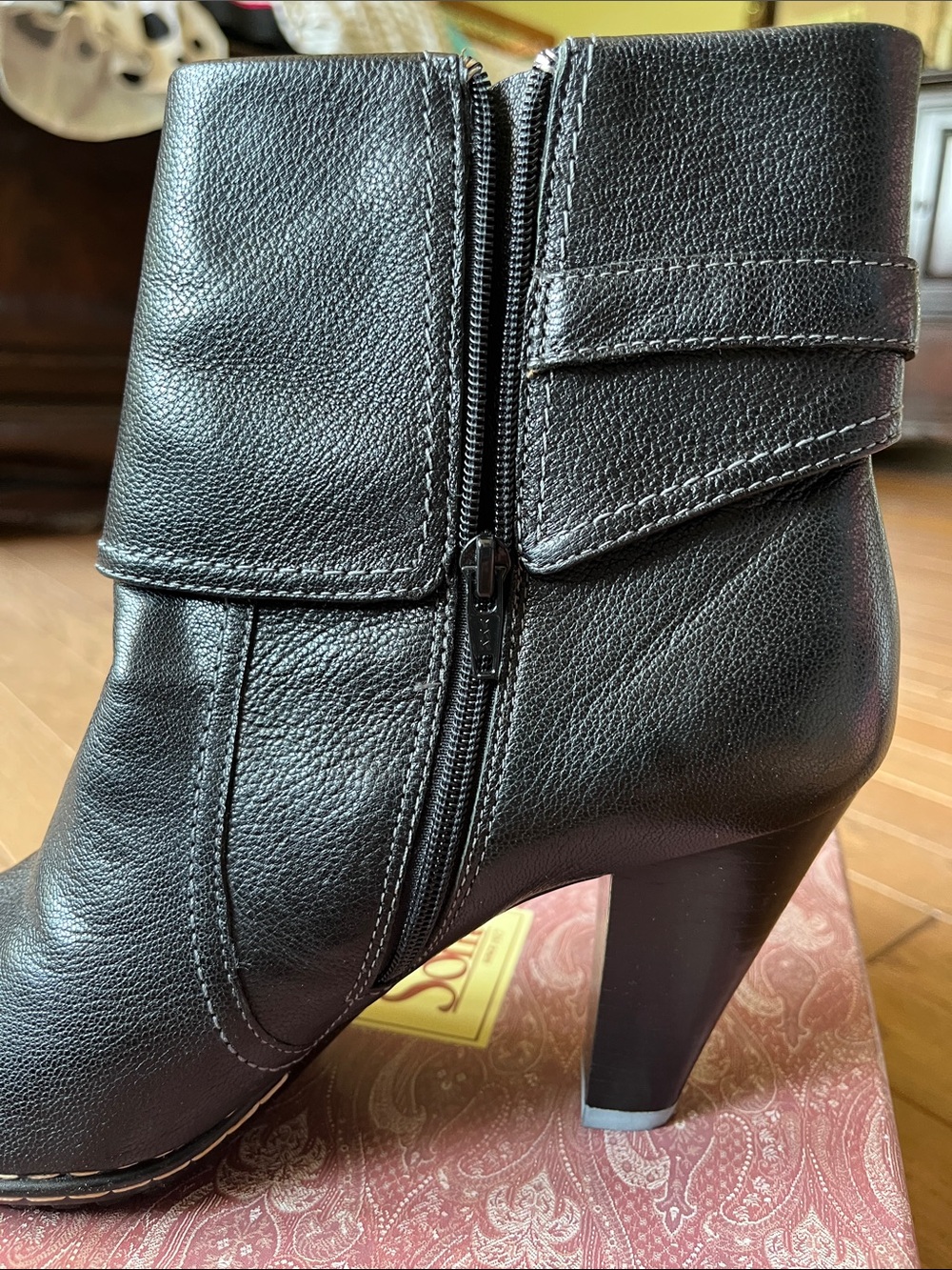 Sofft Black Leather Ankle Bootie with Side Zip